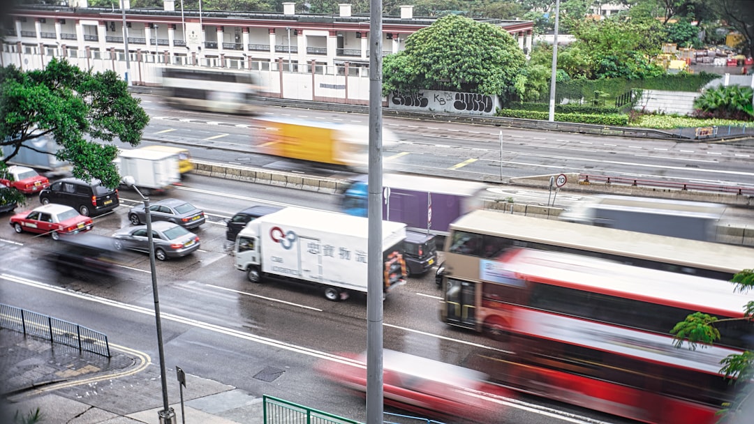 Multa em Faixa de Ônibus: Como Contestar e Quais Provas Usar